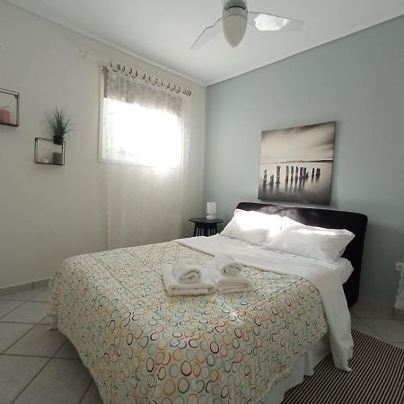 Flat With Garden Near Sea, Port And Airport Daire Artemida  Dış mekan fotoğraf