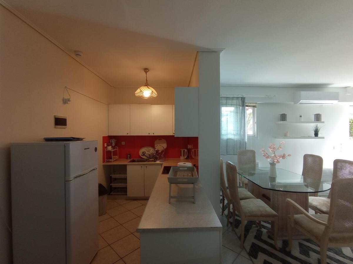 Flat With Garden Near Sea, Port And Airport Daire Artemida  Dış mekan fotoğraf