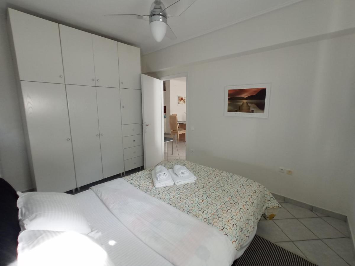 Flat With Garden Near Sea, Port And Airport Daire Artemida  Dış mekan fotoğraf