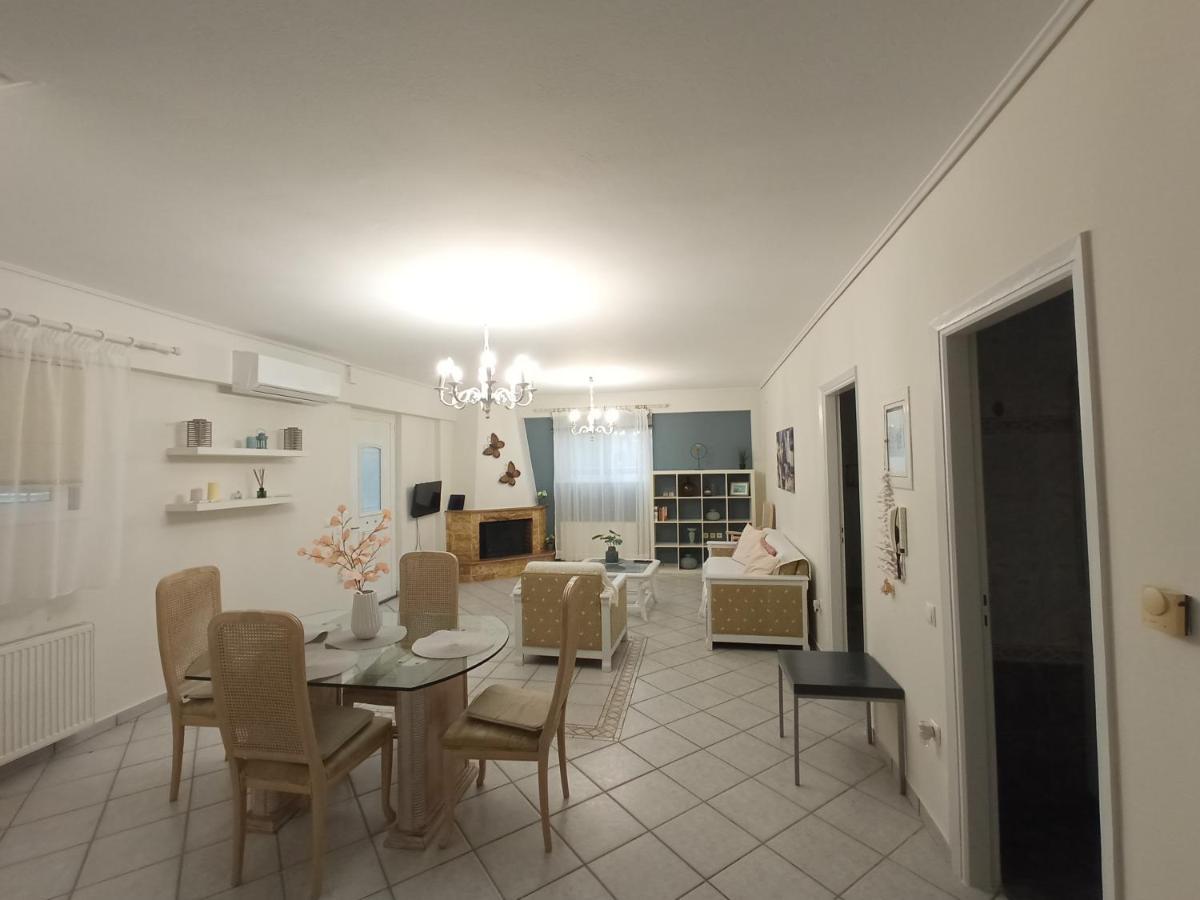Flat With Garden Near Sea, Port And Airport Daire Artemida  Dış mekan fotoğraf